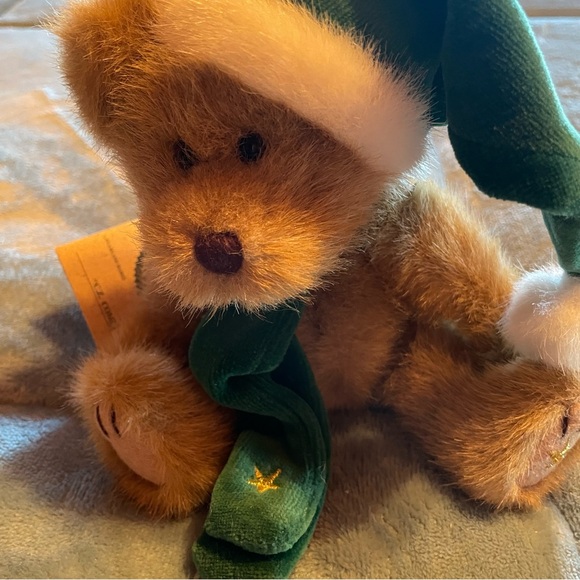 Boyd’s Teddy Bear Collection with sled - Picture 9 of 9